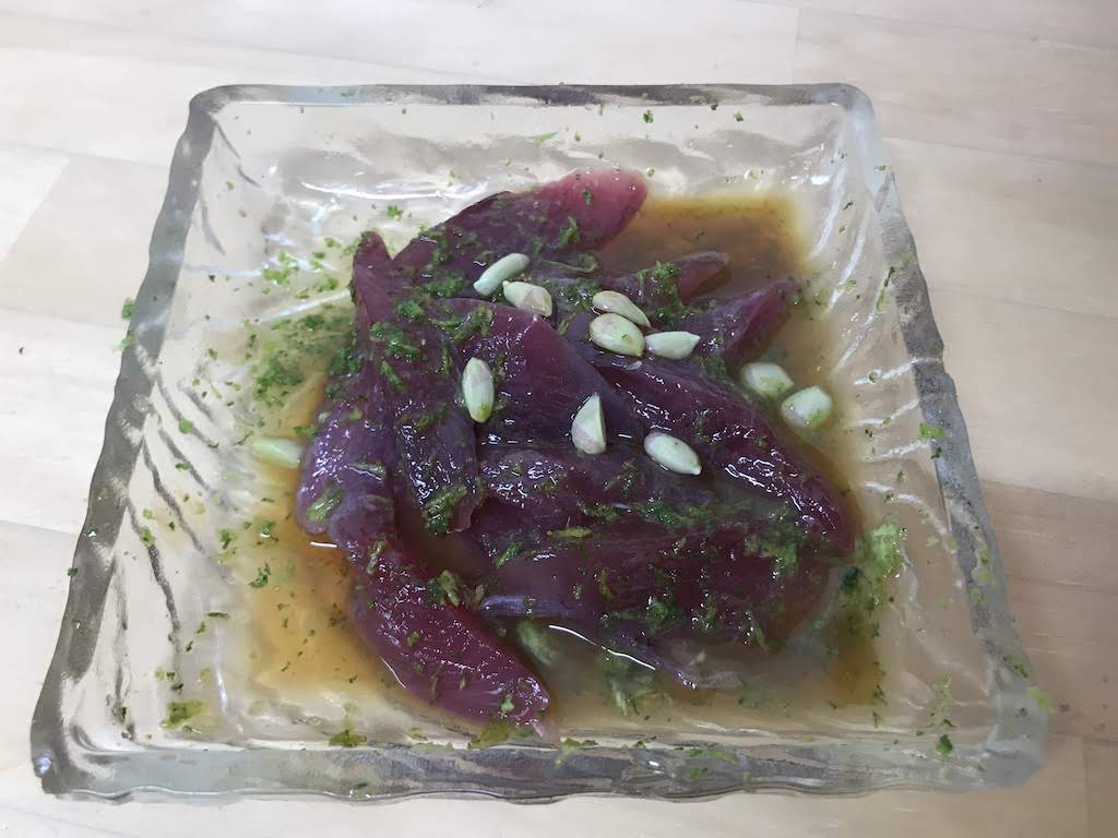 この時期にしか食べられないメジカの新子 高知で食べるなら久礼大正町市場がオススメ Kochi S Blog 高知大好き